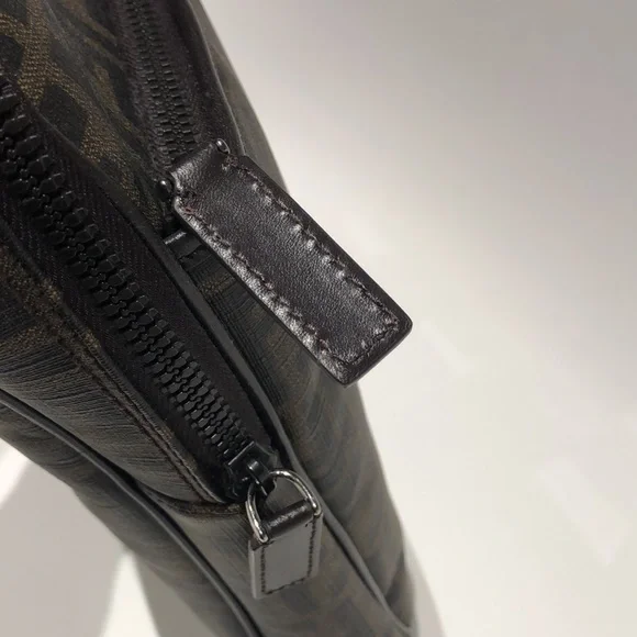 ❤️SOLD❤️🎉HP🎉 FENDI bag FF Business bag - Picture 3 of 13